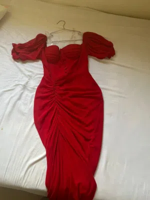 فستان سهرة جميل