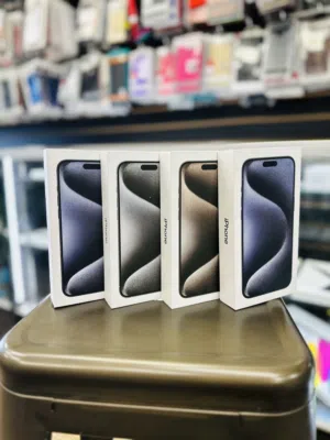 iphone 15 pro max 256GB  ايفون 15 برو ماكس جديد كفالة لمدة 12 شهر