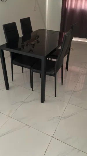 طاولة للبيع 30