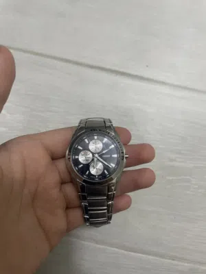 ساعة رجالية للبيع