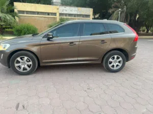 Volvo X6 60 SUV car for sale –2015 - Well maintained