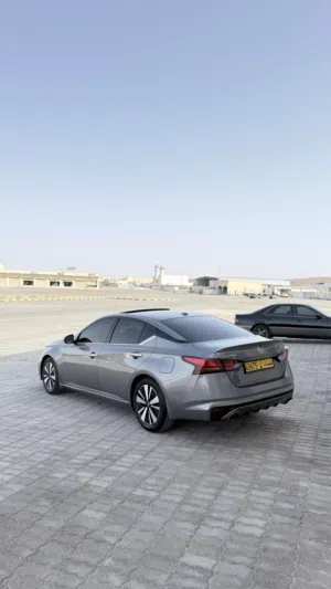 Used Nissan Altima in Al Dhahirah