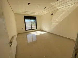 شقة للبيع في شارع المطار 4 غرف نوم ( Property 47740 )-165018