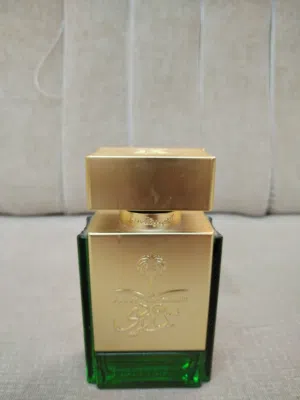 عطور عالمية فخمة. مميزة