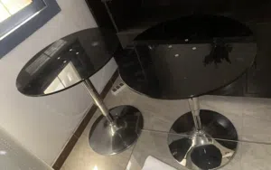 طاولتين جانبيتين