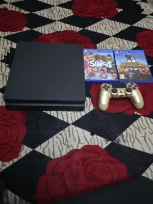 للبيع PS4 كل شي ف الوصف