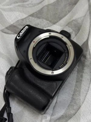 كانون 250D بدي