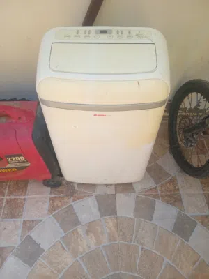 مكيف نصف طن لبيع