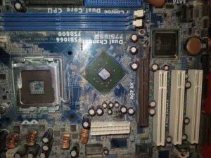 مطلوب خردة كمبيوتر وقطع غيار قديمة