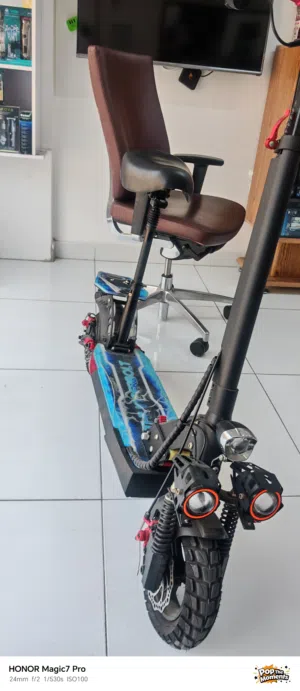 دراجه سكوتر كهربائيه