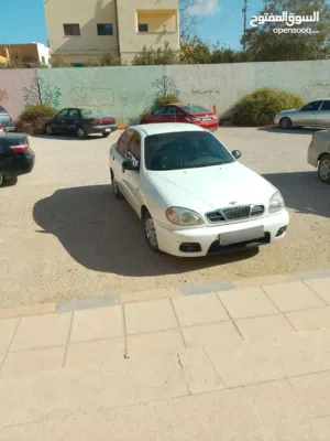 دايو لانوس 2001