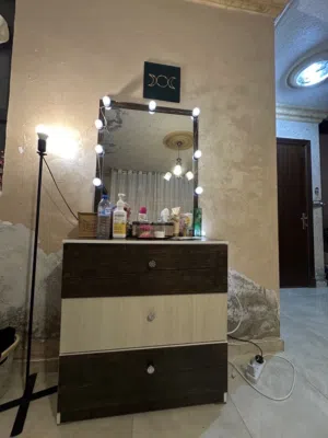 غرفة نوم استعمال شهر مع فرشة
