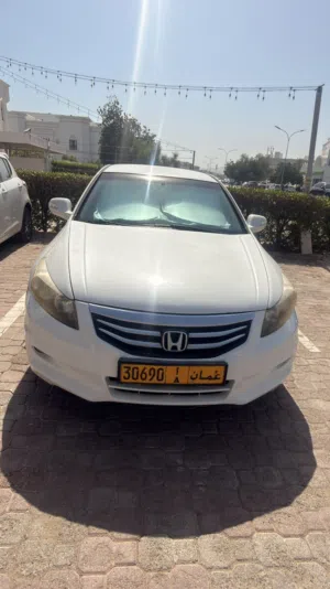 2012 Honda Accord EX Sedan Hybrid with GCC Specs - Excellent Condition