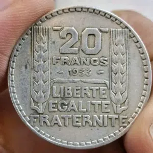 عملة قديمة من الفضة