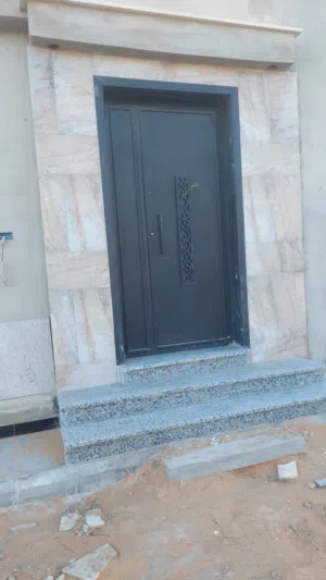 منزل للبيع في مراحل التشطيب النهائي