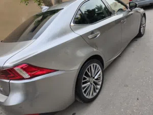 لكزس is250 2015 درجة اولي