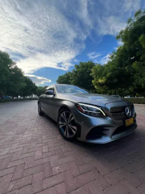 Expat driving - clean full maintenance Mercedes C300-2019