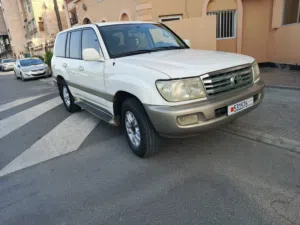 VXR 8سلندر لاند كزوزر سنه مسجل   اقل من سعر السوق مبيم