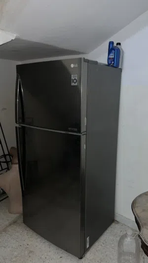 تلاجه LG واقفه