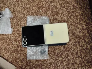 Samsung Galaxy Z Flip6 512 GB in Madaba