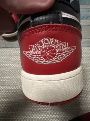 حذاء جوردن 1 لو أصلي مستعمل - Jordan 1 Low Bred Toe Original