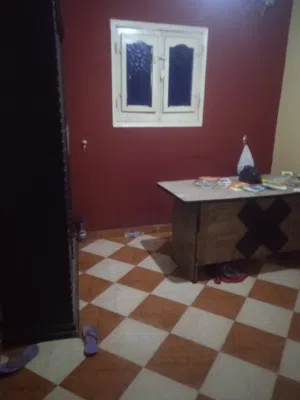 شقه سكنيه للبيع تصلح سكنى وتجارى عيادات طبيه مركز اشاعه وتحليل- قريب من طريق شبرا بنها والاتوبيس