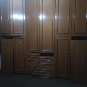 دولاب مهني  وسرير زوجي وبوفيه ومدخل