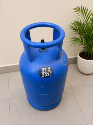 16 KG Empty Blue LPG Gas Cylinder with Valve – Used Gas Cylinder in Good Condition for Home Use