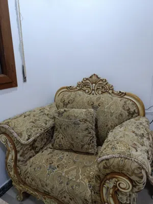 صالون فاخر نظيف من الاخير