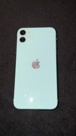 ايفون 11 نظيف للبيع او البدل بايباد الجيل العاشر