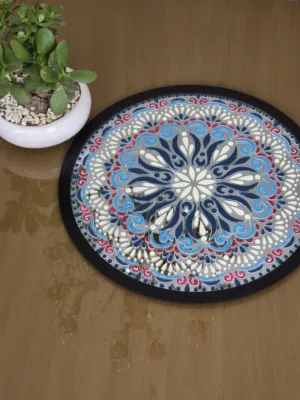 Handmade Decorative Mirror – Modern Stencil Art مرآة ديكور فنية – عمل يدوي بتصميم عصري