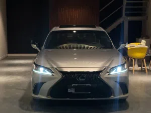Used Lexus ES in Muscat
