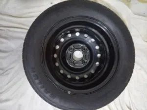كفر مع جنط مقاس 185/65R14