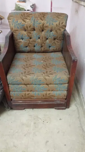 كرسى خشب زان تقيل بيتفتح سرير