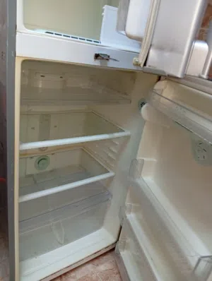 ثلاجة ممتازة LG
