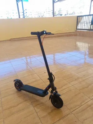 سكوتر كهربائي بحالة الوكالة