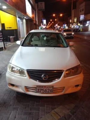 Nissan Sunny 2010