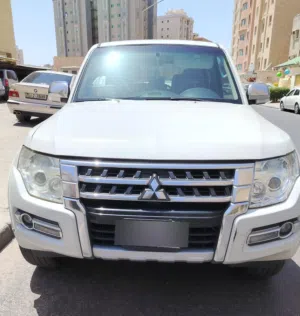 Mitsubishi Pajero GLS V6