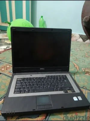 لاب توب ديل مع في العاب وبس في كيبورد في حاجات حلوه ينفع ننزل الالعاب