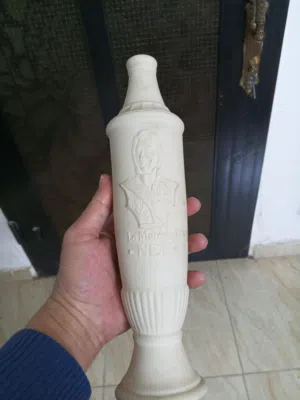 مزهرية بورسلان فرنسي قديمة الجنرال الفرنسي LE MARSHAL NEY