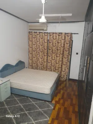 شقق وغرف للإيجار في الخويرflats and room for rent in Alkwaire