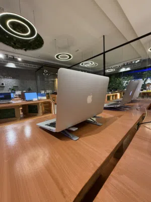 MacBook air / لابتوب ماكبوك اير / مع الضمان / mac Os / 59 OMR