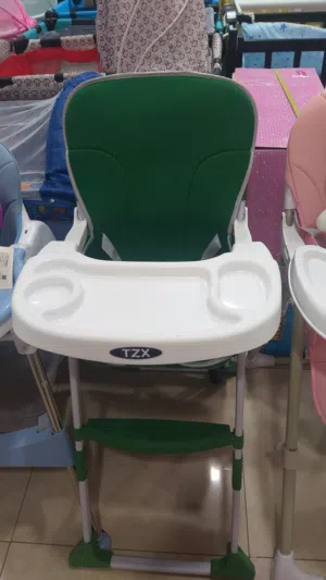 كرسي طعام جديد
