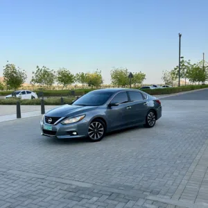 Used Nissan Altima in Al Dakhiliya