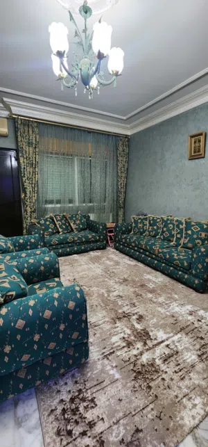 طقم كنب مع بردايه