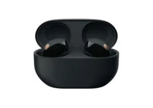 سماعات Sony WF-1000XM5 – مستعملة نظيفة جدًا (غراضها كاملة)