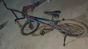 بايسكل BMX لل بيع نضافه 80% الوصف مهم
