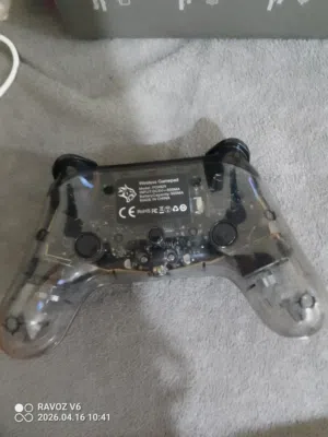 قير سوني 4 و 3  و يشتغل با بيسيه  و فيه اسرار خلفيه