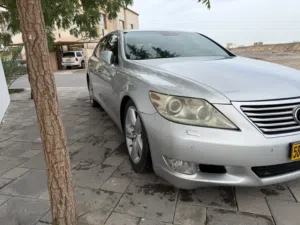 لكزس 2012 بحالة ممتازه