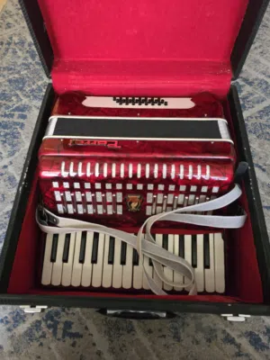 parrot accordion